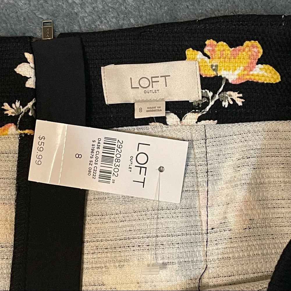 Loft Black A Line Skirt, Orange/Pink/White Floral Print, size 8 - Picture 2 of 2
